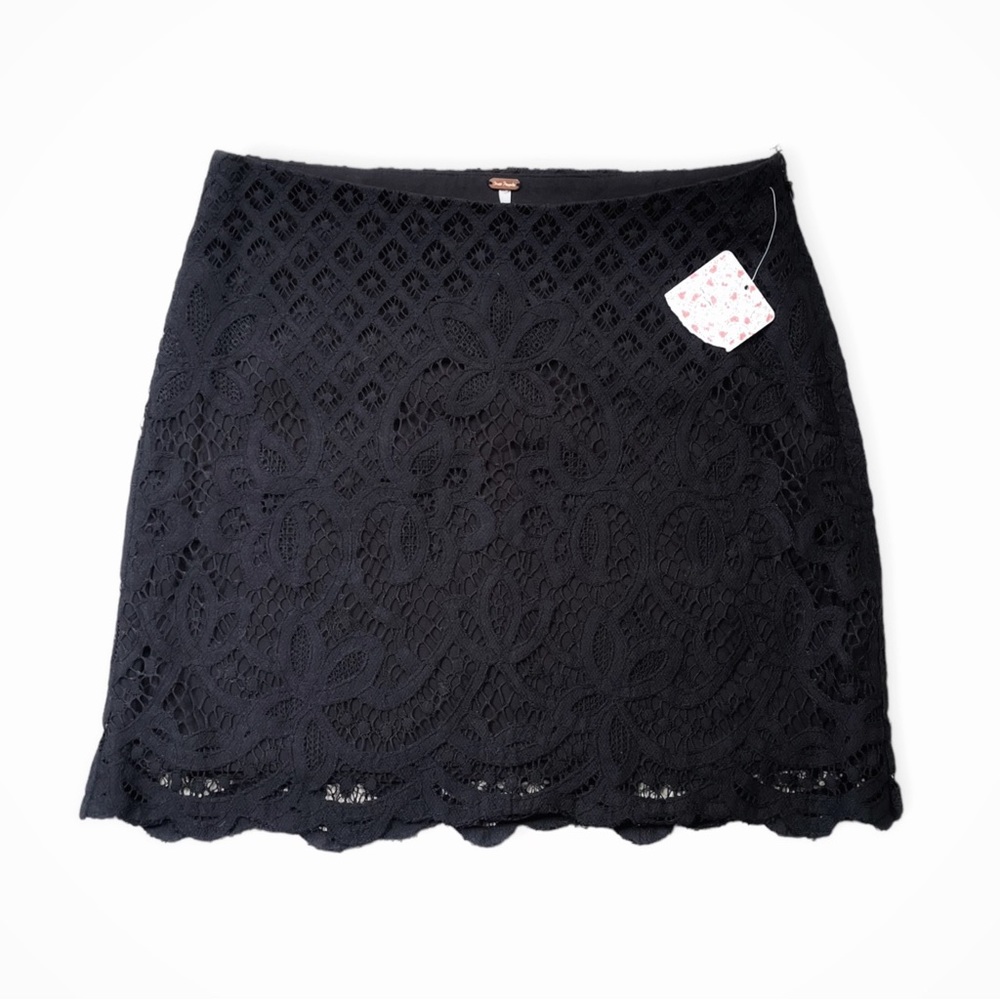 NWT Free People “Dreamy Days” Black Lace Mini Skirt., sz 2 - Picture 5 of 9
